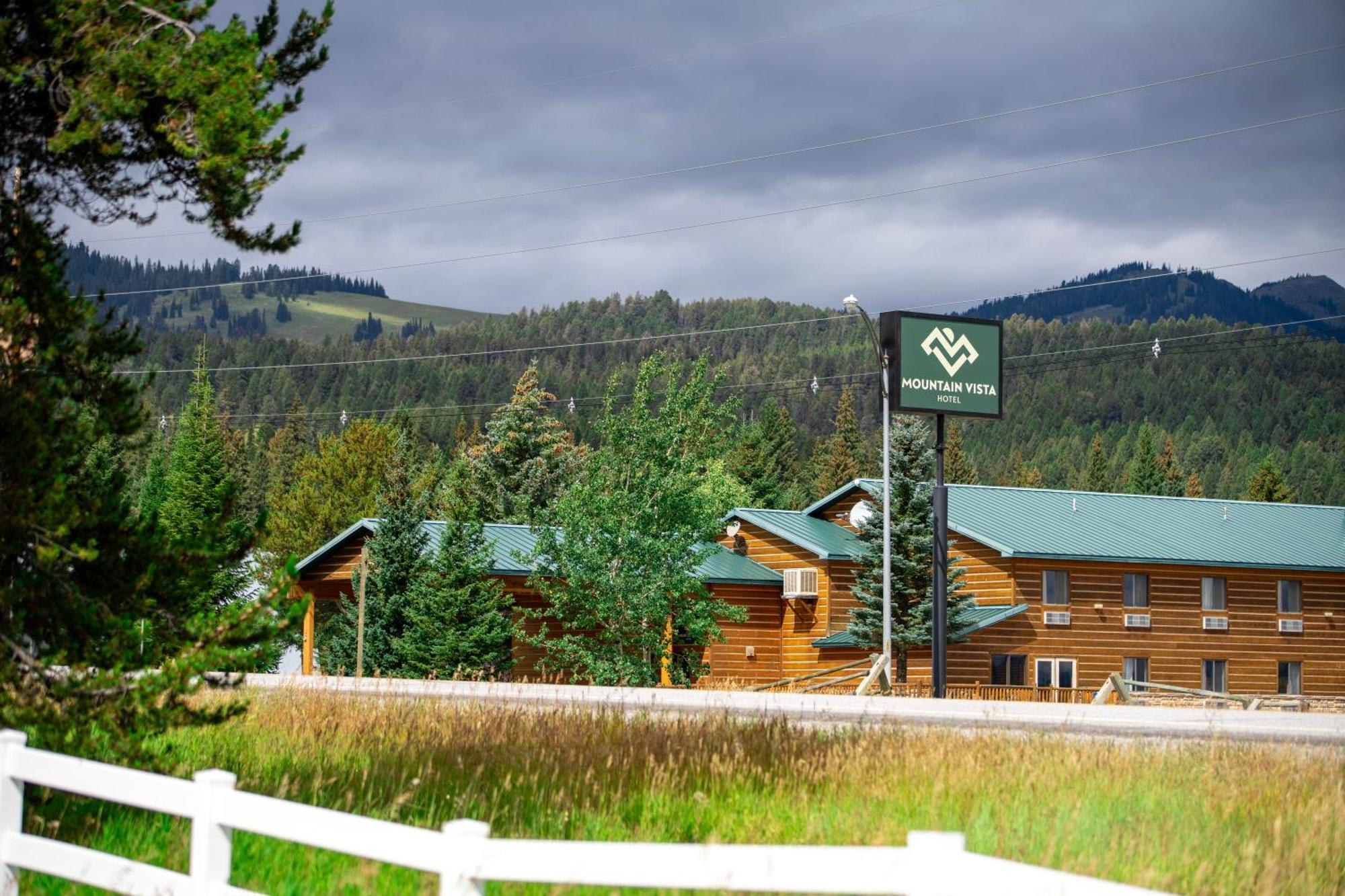Mountain Vista Hotel Запад Йеллоустон Экстерьер фото